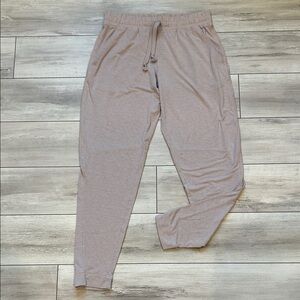 Under Armour women's dusty rose tech jogger pants size small